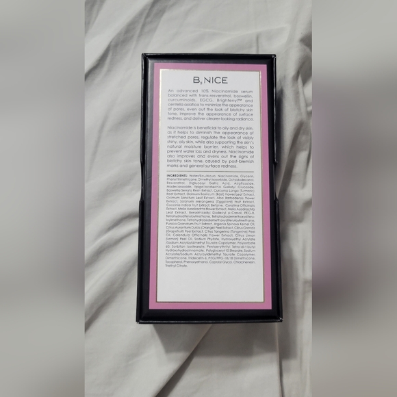 Sunday Riley Niacinamide - Picture 3 of 3